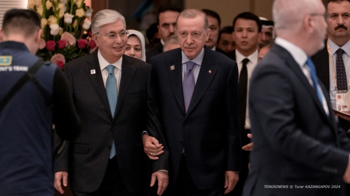 Эрдоган, робот и термос Си Цзиньпина. Что происходило на саммите ШОС в Астане