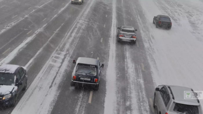 Метель, дождь и ветер: На каких трассах Казахстана ограничено движение Метель, дождь и ветер: На каких трассах Казахстана ограничено движение