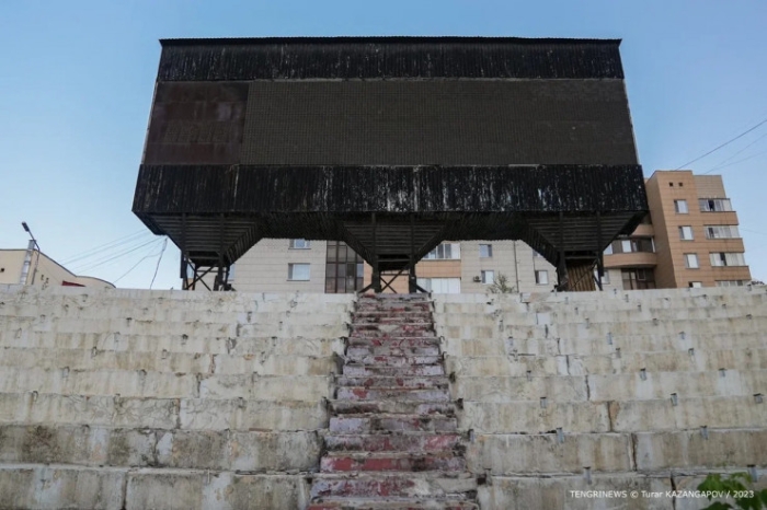 На руинах спортивной истории: как погибает старейший стадион Астаны