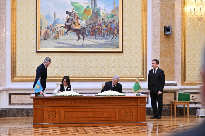 Нефть, газ и не только: Казахстан и Туркменистан подписали 20 документов