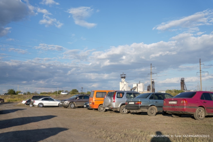 "Сегодня я узнала, что наш сосед скончался". Что говорят шахтинцы о трагедии на "Казахстанской" "Сегодня я узнала, что наш сосед скончался". Что говорят шахтинцы о трагедии на "Казахстанской"