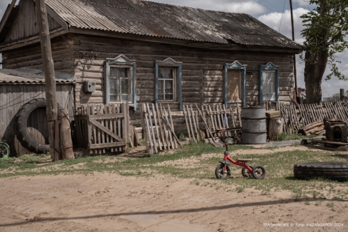 "Было 120 дворов, осталось - 14". Как в области Абай лесники не дают умереть целому селу "Было 120 дворов, осталось - 14". Как в области Абай лесники не дают умереть целому селу