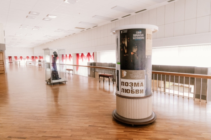 "Внимание, опасная зона!" Что происходит с театрами Алматы