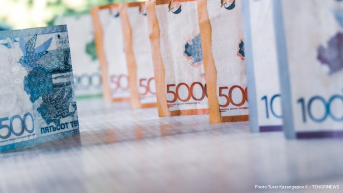 Обнародованы данные о зарплатах казахстанцев