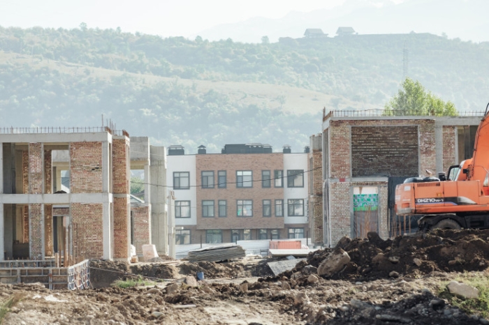 Реки-туалеты Ерменсая. Урбанистический кошмар в предгорье Алматы Реки-туалеты Ерменсая. Урбанистический кошмар в предгорье Алматы