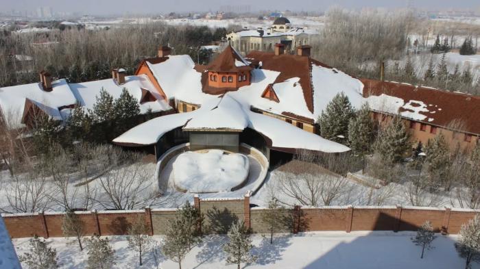 Дом Карима Масимова не смогли продать на торгах с первого раза
Дом Карима Масимова не смогли продать на торгах с первого раза