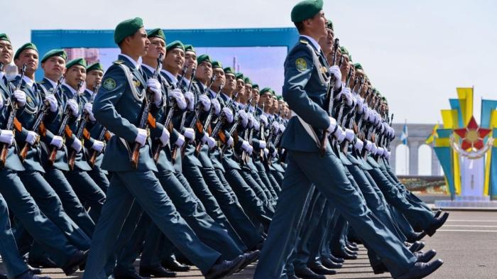 
                                                                                                                                                                                                                                                                                                                                                                            ҰОС ардагерлері мен тыл еңбеккерлері: Астанадағы әскери шеруге кімдер қатысады 
                                                            