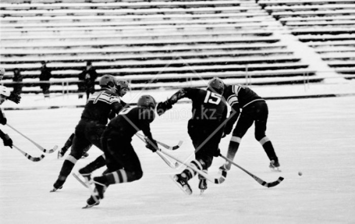 На руинах спортивной истории: как погибает старейший стадион Астаны