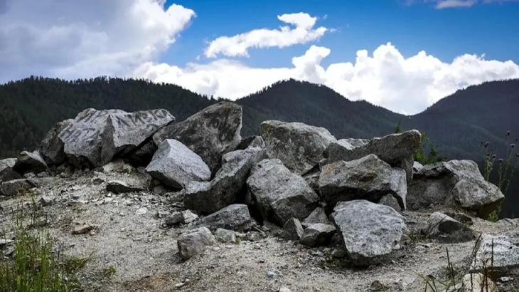 Құтқарушылар Алматы тауларында аяғын жарақаттап алған жігітті эвакуациялады
Құтқарушылар Алматы тауларында аяғын жарақаттап алған жігітті эвакуациялады