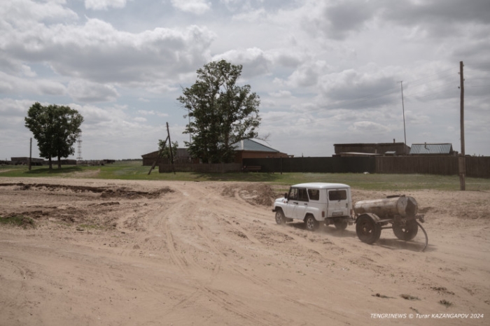 "Было 120 дворов, осталось - 14". Как в области Абай лесники не дают умереть целому селу "Было 120 дворов, осталось - 14". Как в области Абай лесники не дают умереть целому селу